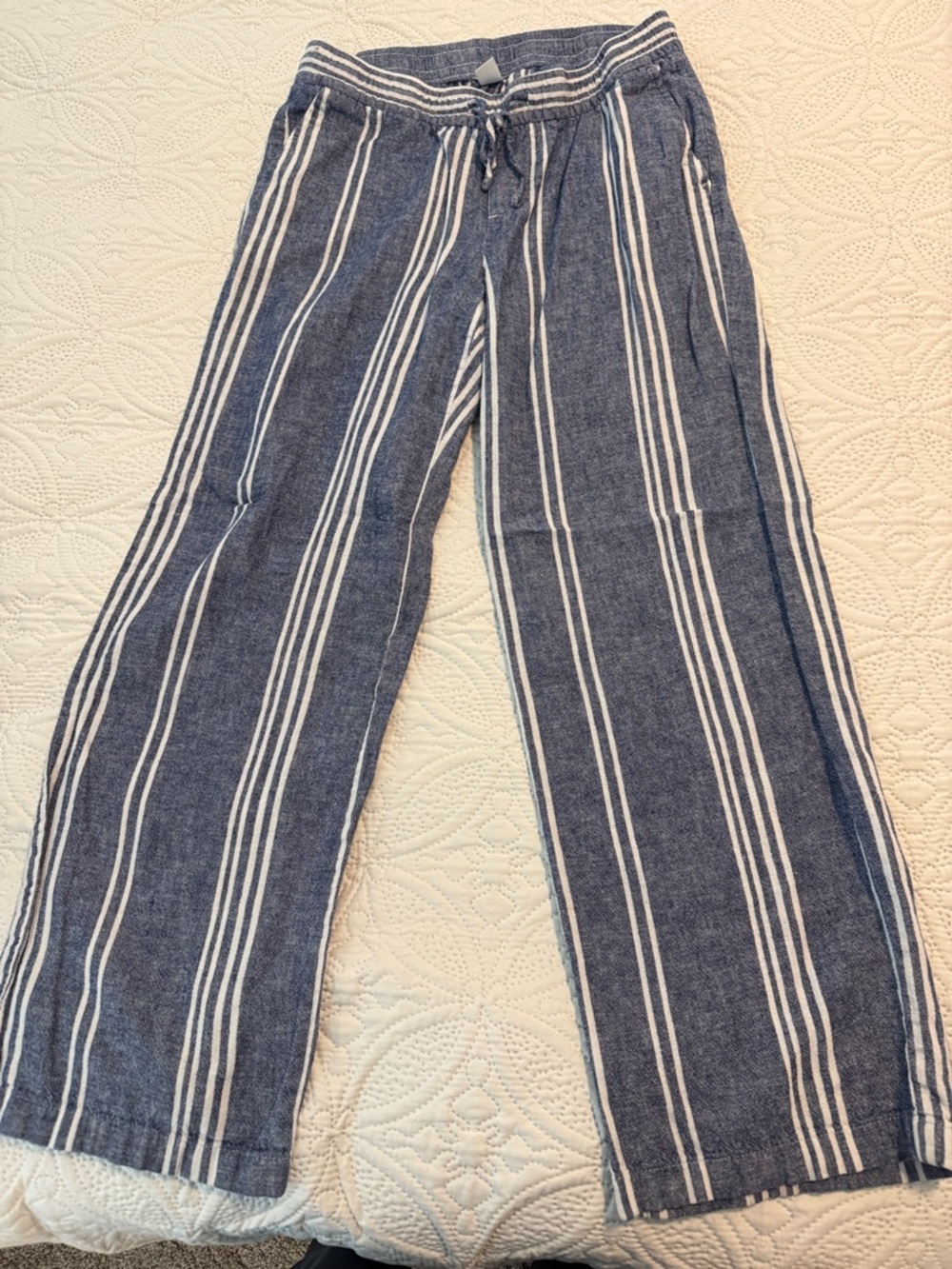 Old Navy Blue and White Striped Drawstring linen-like Pants